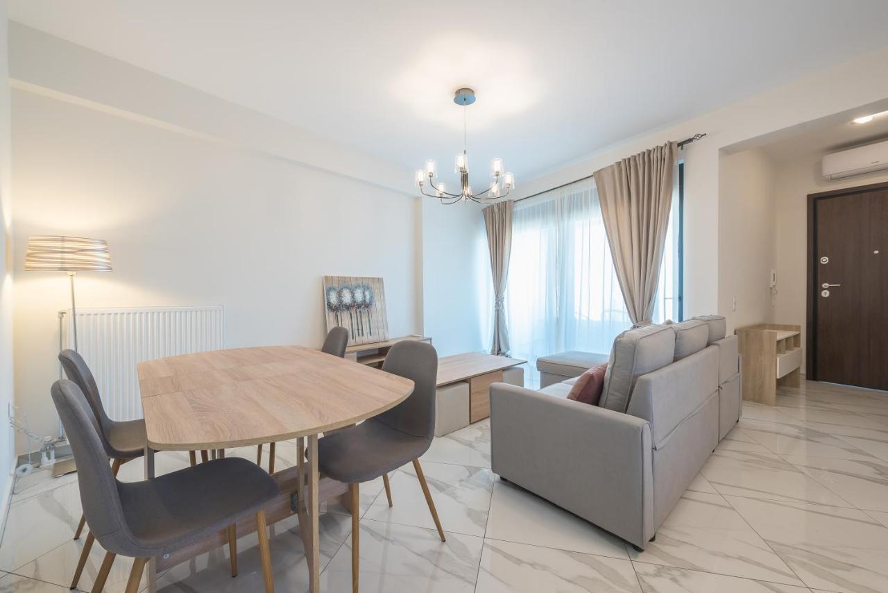 Newly Renovated Apt In The Heart Of Kerameikos Athens Exterior photo